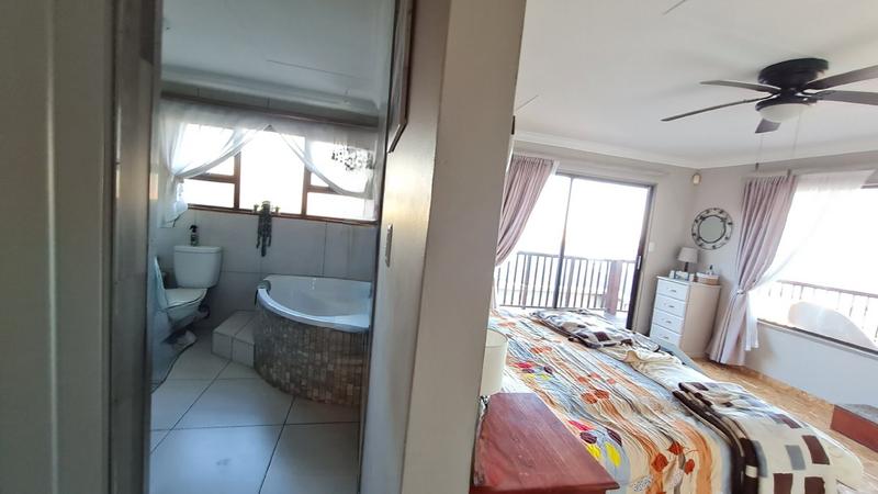 5 Bedroom Property for Sale in Dana Bay Western Cape